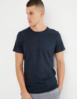 Jack & Jones – Originals – T-shirt i longline-modell med rundad fåll och rymdinspirerat mönster i bomull-Marinblå
