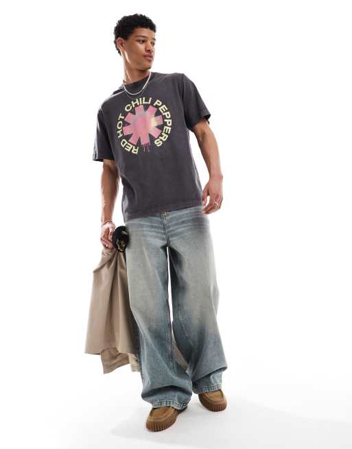 Jack & Jones – Oversize-T-Shirt in Grau mit „Red Hot Chili Pepper“-Print auf der Vorderseite, 3 von 4