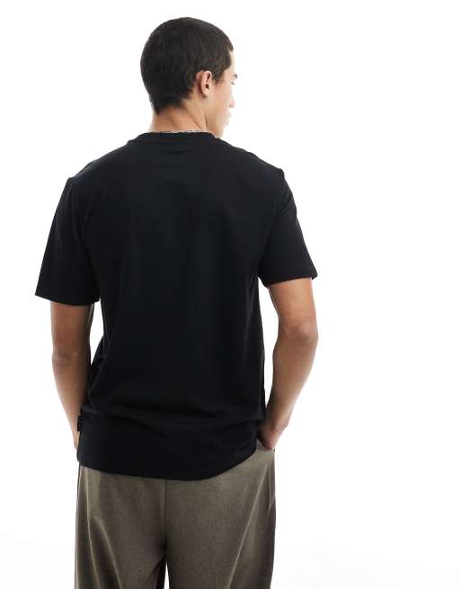 Jack & Jones – Oversize-T-Shirt in Schwarz mit Streifenlogo in Brusthöhe, 4 von 4