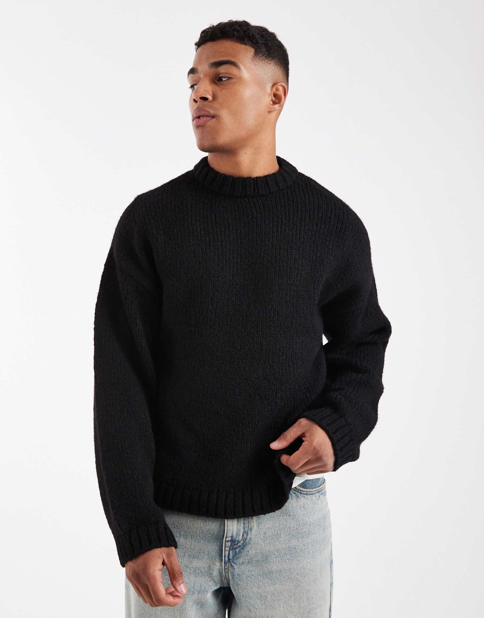 Свитер из пушистой пряжи Jack &Jones с круглым вырезом горловины большого размера черного цвета