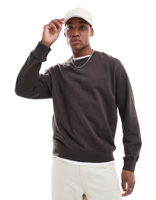 oversized crew neck sweatshirt in chocolate brown