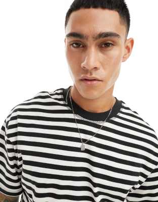ASOS DESIGN - Oversized T-shirt Van Zware Stof Met Borduursel Op De Borst En Wassing In Rood