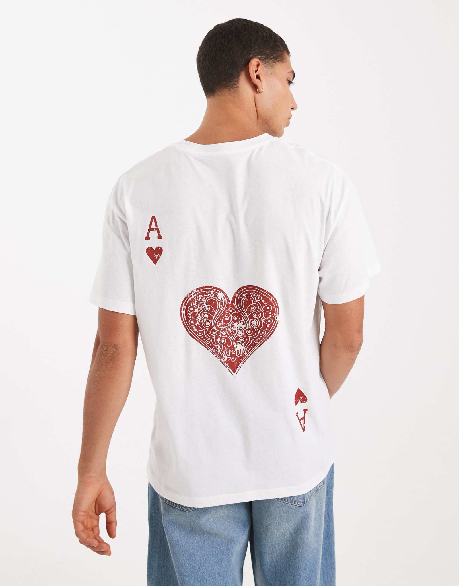 Футболка оверсайз Jack &Jones с изображением туза червей на спине кремового цвета