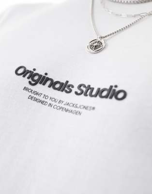 Jack & Jones Oversized T-shirt With Originals Print In White
