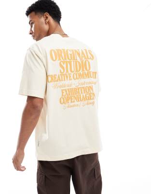 oversized textured back print T-shirt in cream-White