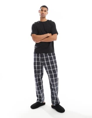 pajama set in black plaid