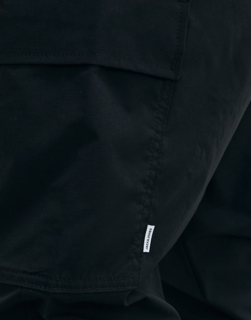 Jack & Jones pantalones cargo tech con puños en negro, 2 de 5
