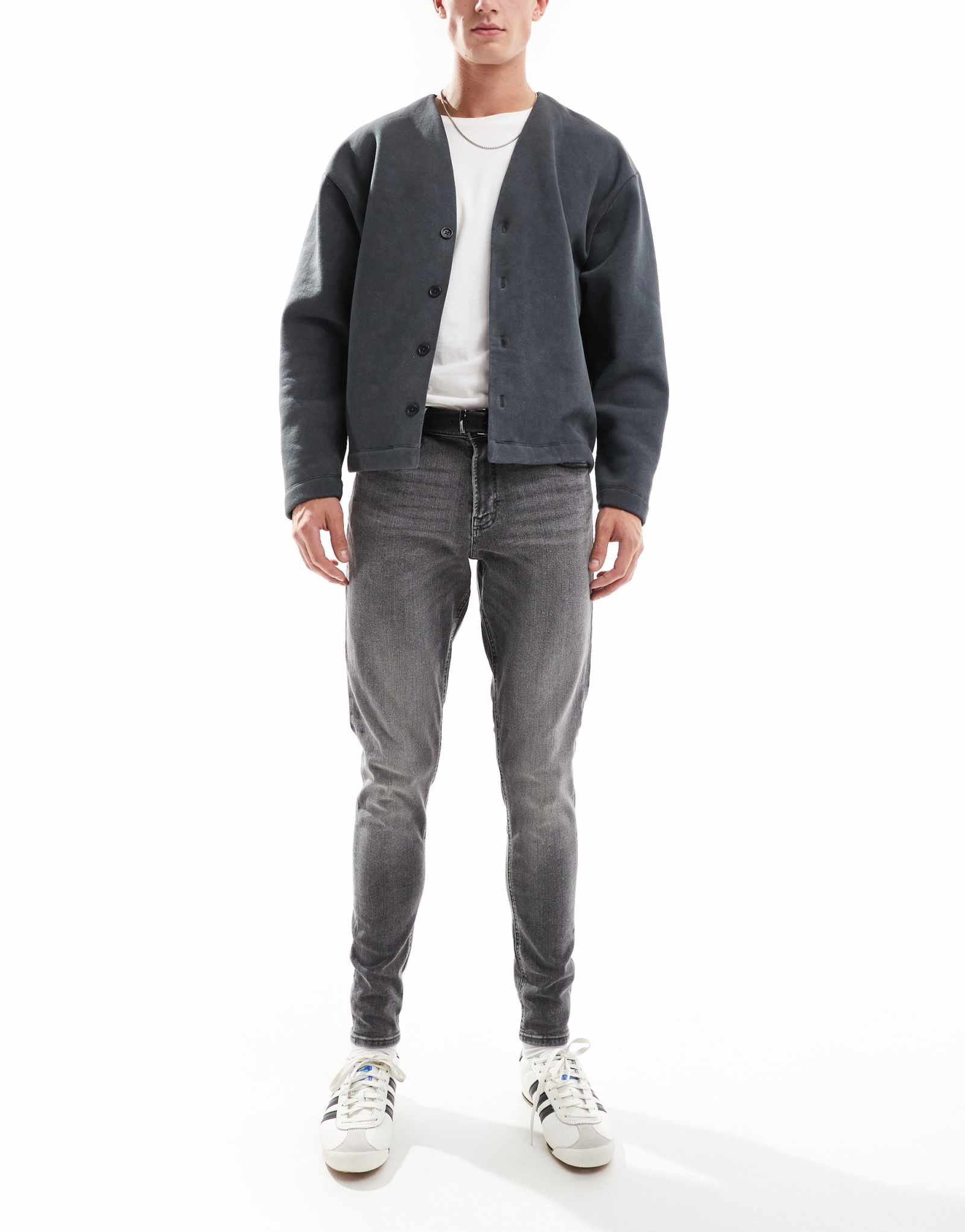 Узкие зауженные джинсы Jack &Jones Pete серого цвета из стирки 