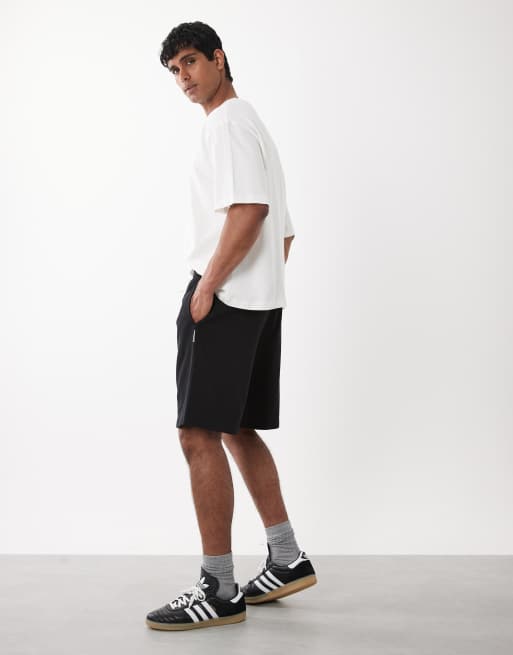 Jack & Jones pintuck jersey shorts in black, 2 of 5