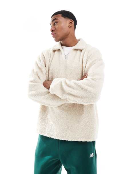 Jack & Jones – Polohemd aus Teddyfell in Beige mit Schlitz im Kragen - view 1