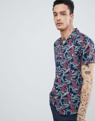 Jack & Jones – Premium – Kortärmad skjorta med platt krage och karpmotiv-Marinblå