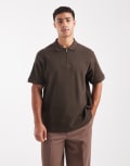 [Jack & Jones] Jack & Jones Premium zip textured polo in brown XS Delicioso