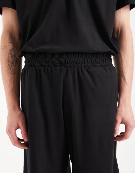 Jack & Jones – Pyjama in Schwarz, bestehend aus T-Shirt und Shorts, 4 von 5