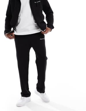 Jack & Jones relaxed fit jogger in black