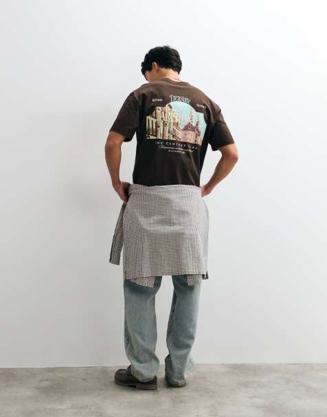 Jack & Jones retiro district T-shirt met print op de rug in bruin - view 1