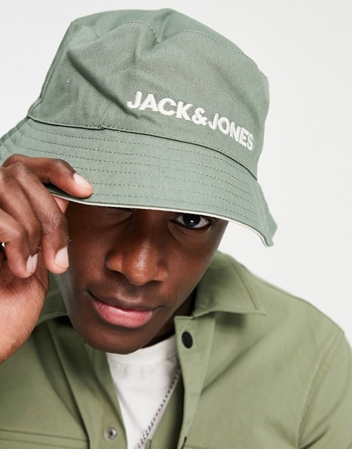 Jack & Jones reversible bucket hat with contrast logo in green and white