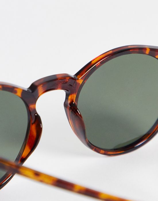 https://images.asos-media.com/products/jack-jones-round-sunglasses-in-brown/202337771-2?$n_550w$&wid=550&fit=constrain
