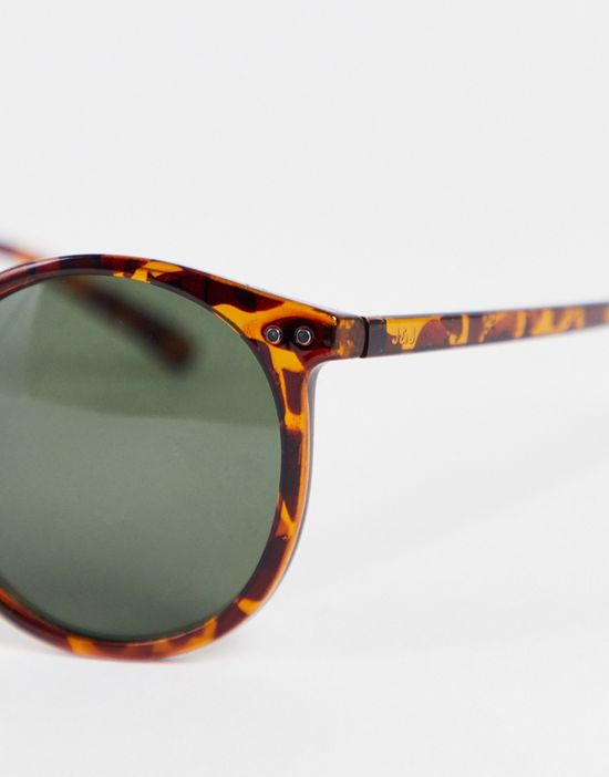 https://images.asos-media.com/products/jack-jones-round-sunglasses-in-brown/202337771-3?$n_550w$&wid=550&fit=constrain