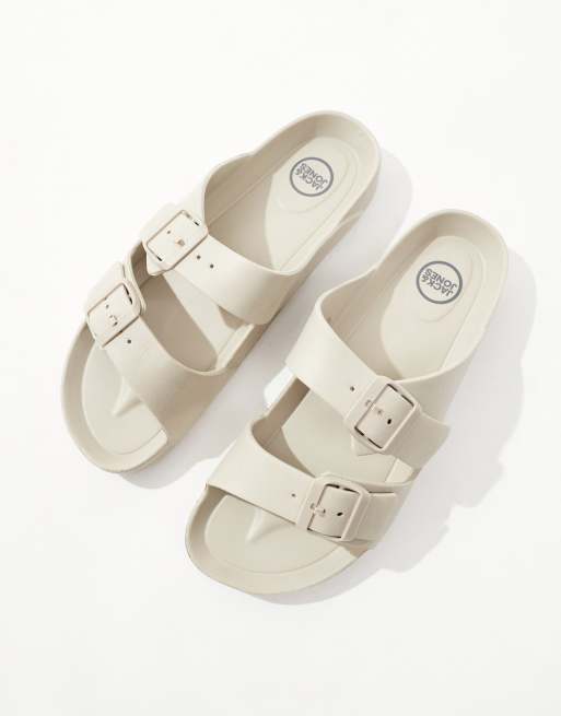 Jack & Jones – Sandalen in Hellbeige mit Fußbett und zwei Riemen, 2 von 4