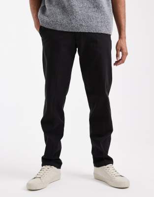 Schmal zulaufende Chinohose in Schwarz mit weitem Schnitt und Bundfalten Schwarz W30 L30