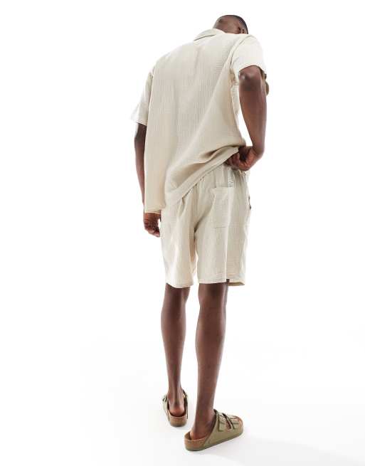 Jack & Jones – Set aus Hemd mit Reverskragen und Shorts, in Creme mit Strukturmuster, 4 von 4