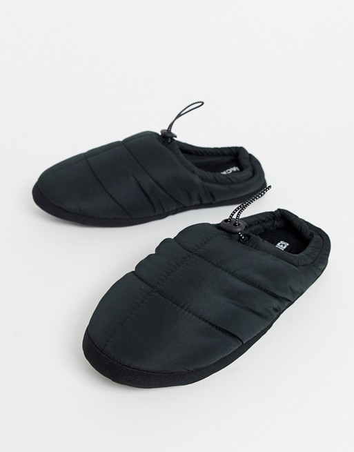 Jack & Jones slippers with toggle in black