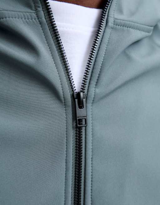 Jack & Jones softshell jack in stormy weather, 5 van 7