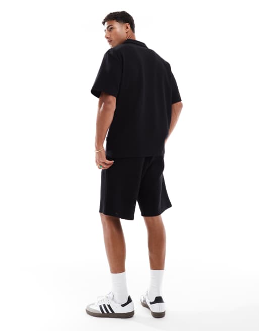 Jack & Jones - Sort sæt med poloskjorte med tekstur og åben krave og shorts, 3 af 4