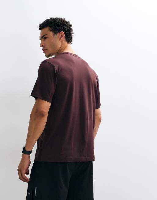 Jack & Jones Sports breathable training t-shirt in burgundy, 5 of 5