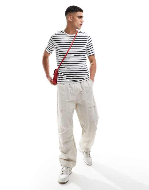 Jack & Jones - T-shirt med hvide striber 