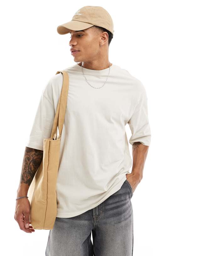 Jack & Jones - super oversized t-shirt in beige