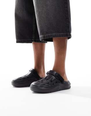 Jack & Jones – Svarta tofflor med formad sula och remmar - view 1