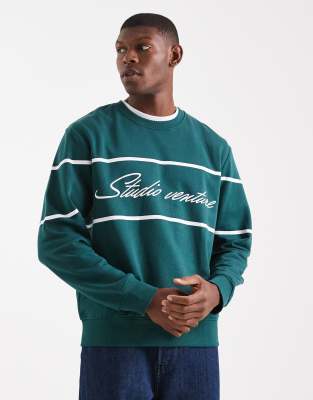 Sweatshirt in Grün mit Grafik vorne Grün M