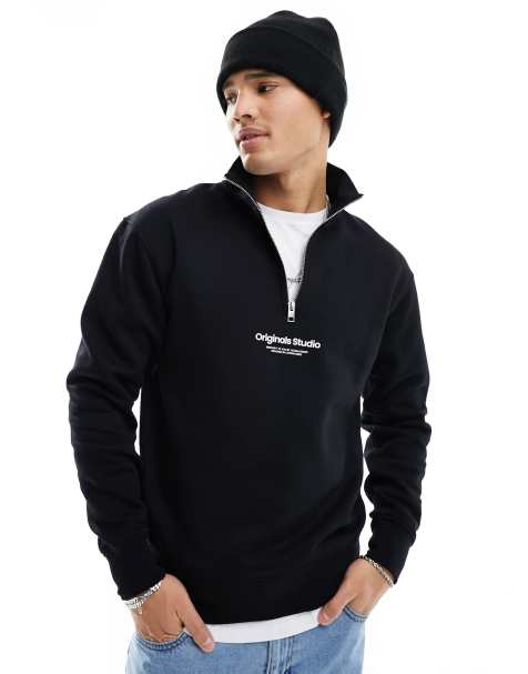 Jack & Jones – Sweatshirt in Schwarz mit kurzem Reißverschluss und mittigem Logo - view 1