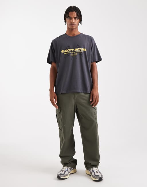 Jack & Jones - T-shirt grigia con stampa di automobile sul retro, 2 di 5