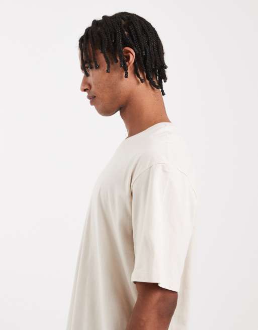 Jack & Jones – T-Shirt in Beige mit Himmelskörperprint am Rücken, 4 von 5