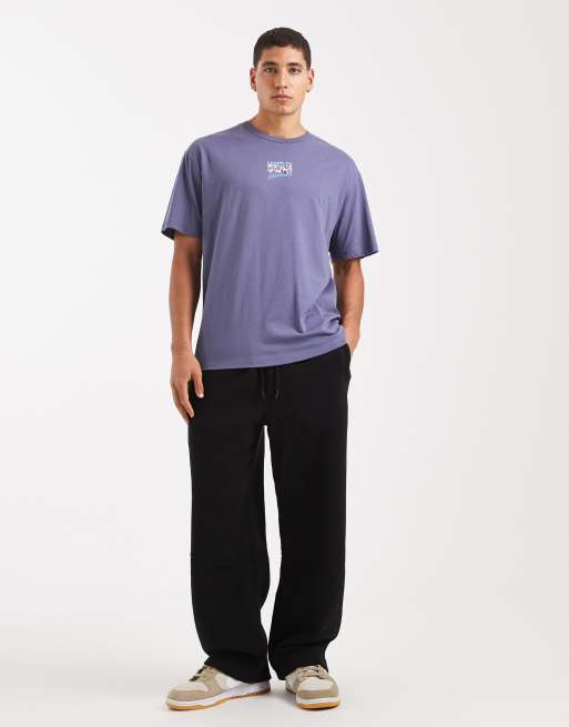 Jack & Jones – T-Shirt in Lila mit Berg-Rückenprint, 2 von 5