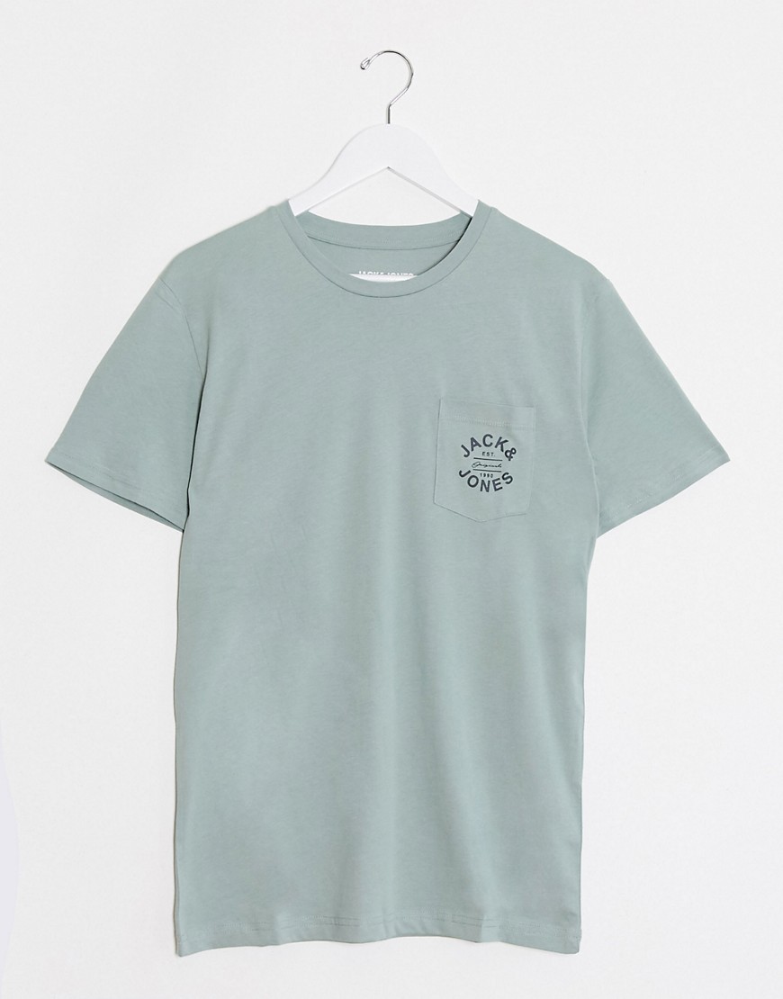 Jack & Jones – T-shirt med logga och bröstficka-Grön