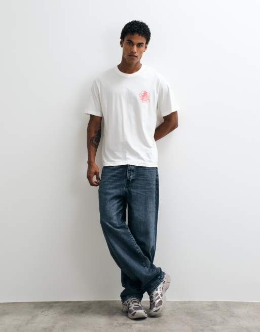 Jack & Jones T-Shirt mit japanischem Grafik-Backprint in Weiß und Rot, 2 von 5