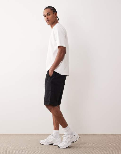 Jack & Jones technical cargo shorts in black, 3 of 5