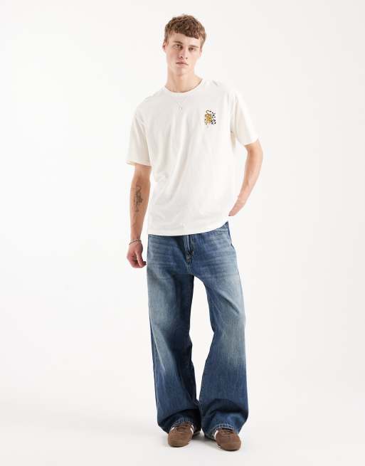 Jack & Jones tiger print t-shirt in off white, 2 of 5