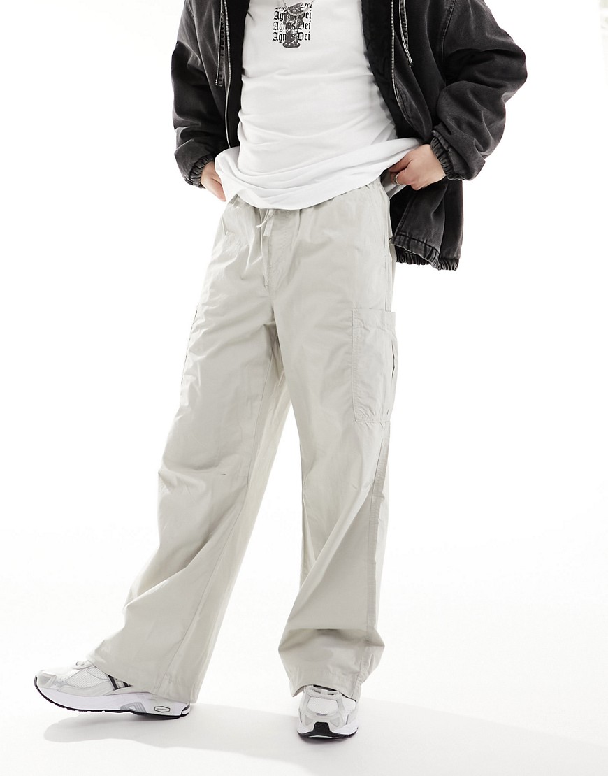 wide fit cargo pants in light gray