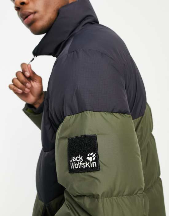 https://images.asos-media.com/products/jack-wolfskin-365-fearless-down-puffer-jacket-in-green/200812626-3?$n_550w$&wid=550&fit=constrain