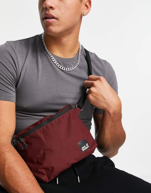 Jack Wolfskin 365 pouch bag in burgundy