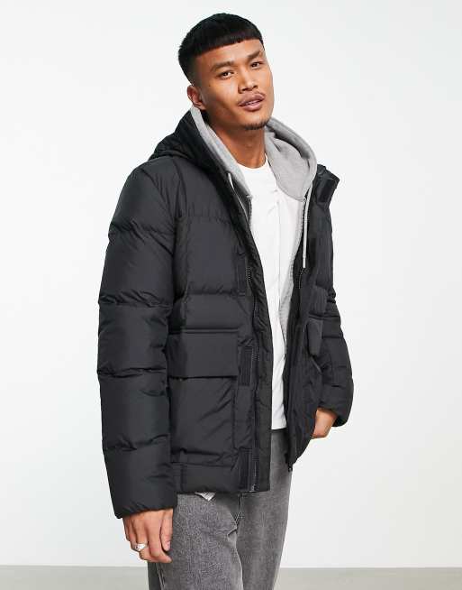 Jack Wolfskin Frozen Lake jacket in black | ASOS