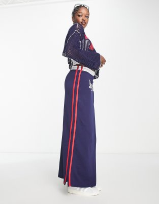 Jaded London elasticated waist sporty midi skirt in navy-Red