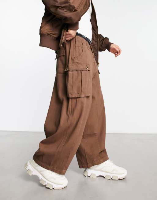 Jaded London OVERSIZED PARACHUTE PANTS - Cargo trousers - brown