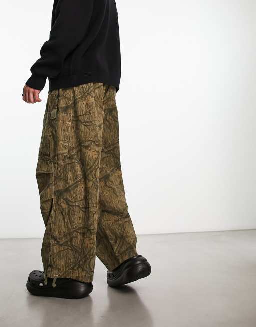 Jaded London realtree camo parachute pants in green