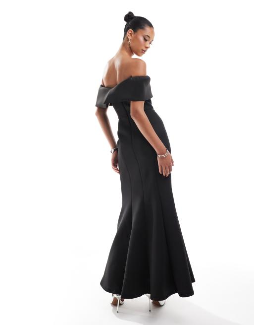 Jarlo – Gerade geschnittenes Kleid in Schwarz mit Schwalbenschwanz-Rock und Carmenausschnitt, 2 von 4