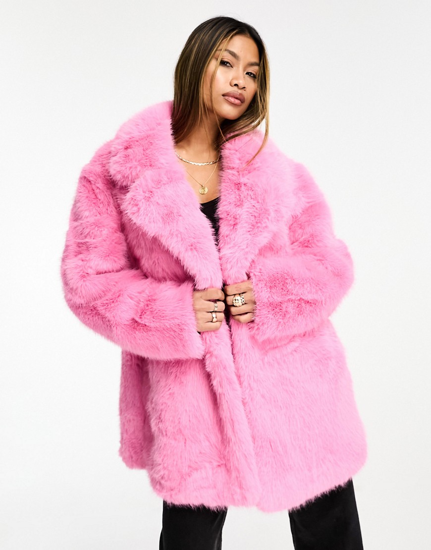 jayley faux fur short coat in bubblegum pink